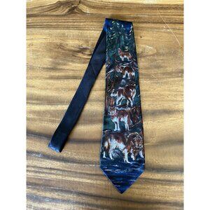Surrey Men’s Necktie 56" Length 4" Width Wolves